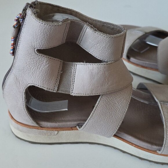 MERRELL | Women's Roam Mid Cross Sandals Gray Sz 10 - Picture 6 of 7